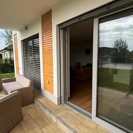 Apartma Leona,