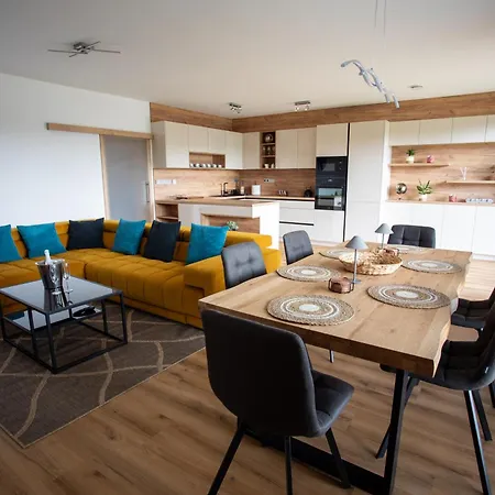Διαμέρισμα Apartma Leona, Τσέσκε Μπουντεγιόβιτσε